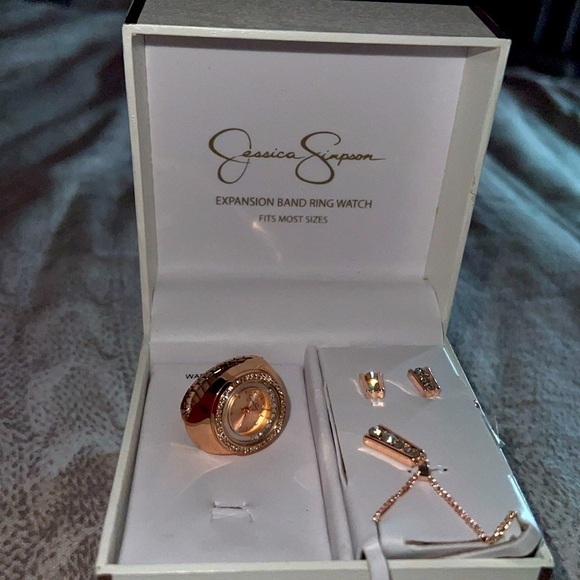 Jessica Simpson Rose Gold Crystal 3 Piece Set Ring Watch + Necklace & Earrings - Picture 1 of 12